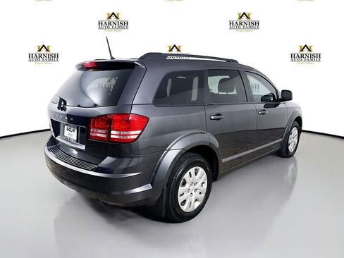 Used 2018 Dodge Journey SE w/ Mopar All Weather Group FWD image 7