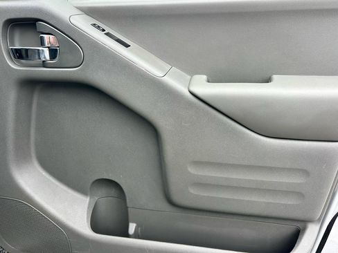 Used 2019 Nissan Frontier SV RWD image 11