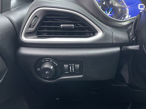 New 2026 Chrysler Pacifica Select image 37