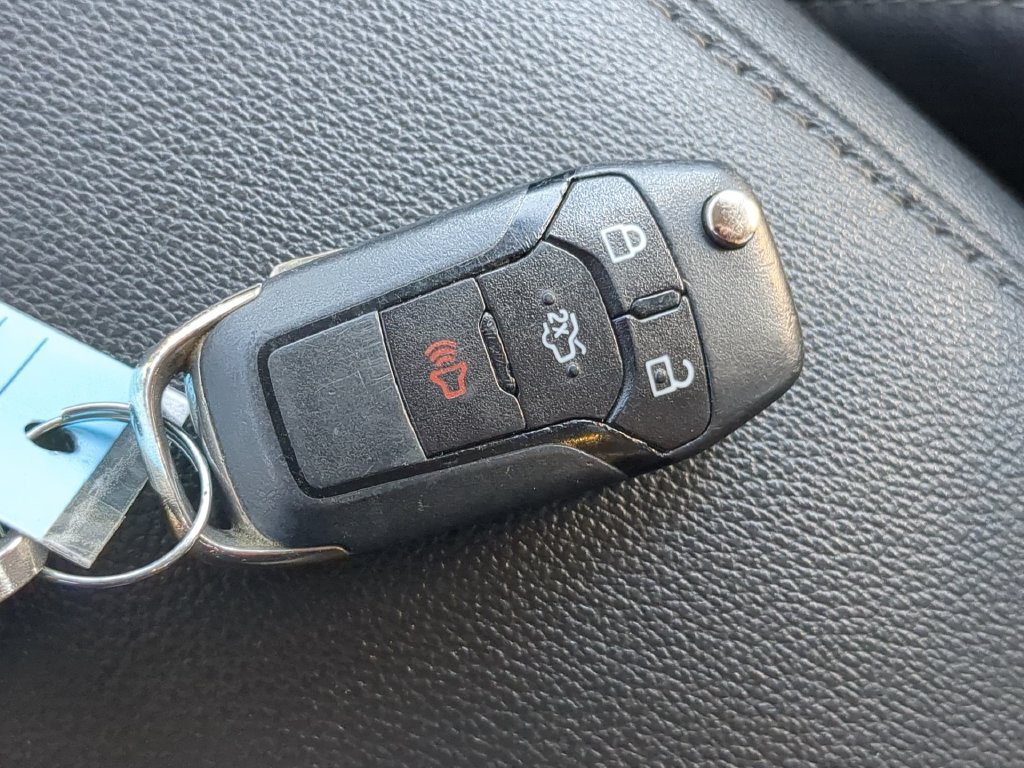 Used 2013 Ford Fusion SE FWD image 35