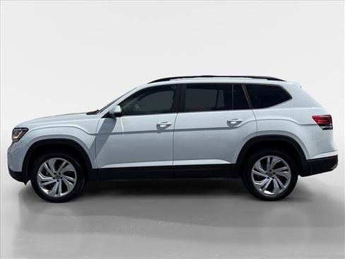 Used 2023 Volkswagen Atlas SE image 3
