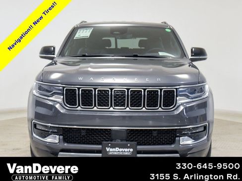 Used 2024 Jeep Wagoneer Series III AWD/4WD image 2