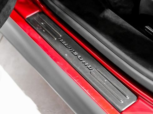 Used 2022 Ferrari SF90 Spider image 27