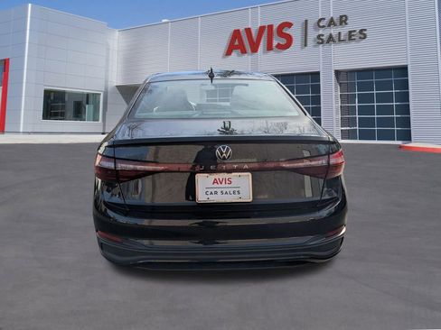 Used 2025 Volkswagen Jetta Sport image 7