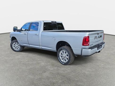 New 2026 RAM 2500 Laramie AWD/4WD image 7