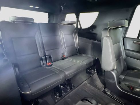 Certified 2025 Chevrolet Suburban Premier AWD/4WD image 30
