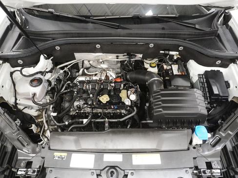 Used 2024 Volkswagen Atlas SE image 9