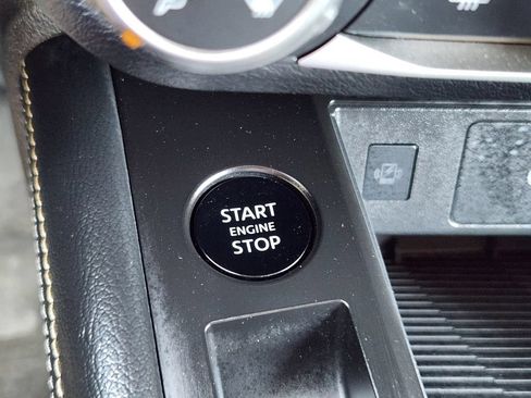 Certified 2025 Nissan Kicks SV AWD/4WD image 17