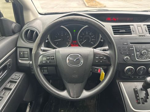 Used 2013 MAZDA MAZDA5 Sport image 17