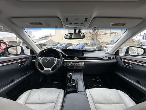 Used 2014 Lexus ES 350 w/ Luxury Package image 10