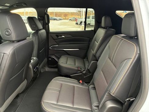 New 2026 Chevrolet Traverse High Country image 17