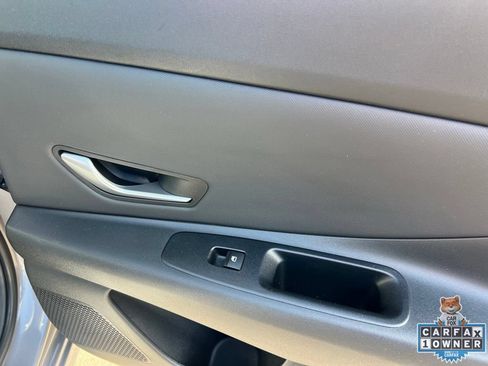 Used 2024 Hyundai Elantra Limited FWD image 50