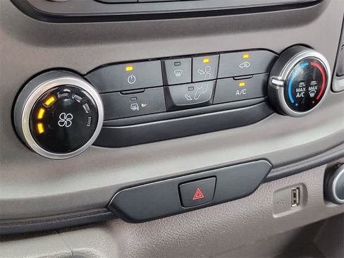 Certified 2020 Ford Transit 350 XLT image 22