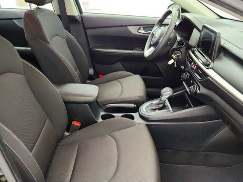 Used 2019 Kia Forte LXS FWD image 23