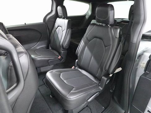 New 2026 Chrysler Pacifica Select w/ S Appearance Package image 24