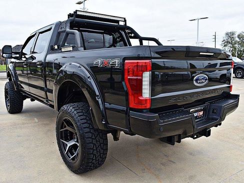 Used 2019 Ford F250 Lariat w/ Lariat Ultimate Package AWD/4WD image 9