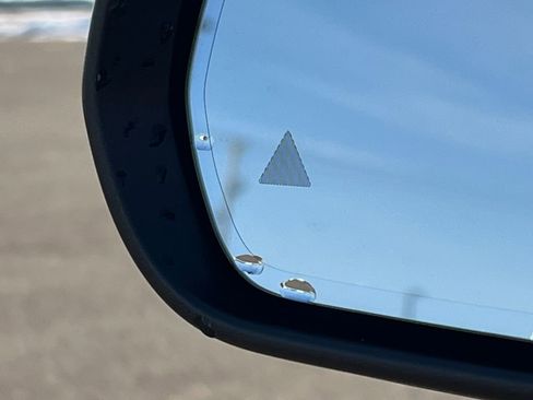 Used 2025 Mercedes-Benz GLA 250 4MATIC image 40