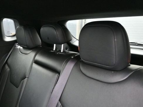 Used 2025 Jeep Compass Trailhawk AWD/4WD image 27