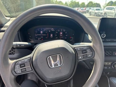 Used 2024 Honda Accord EX image 10