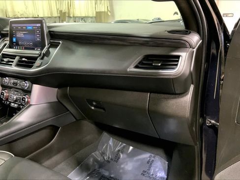 Used 2021 GMC Yukon SLT w/ SLT Premium Package image 19