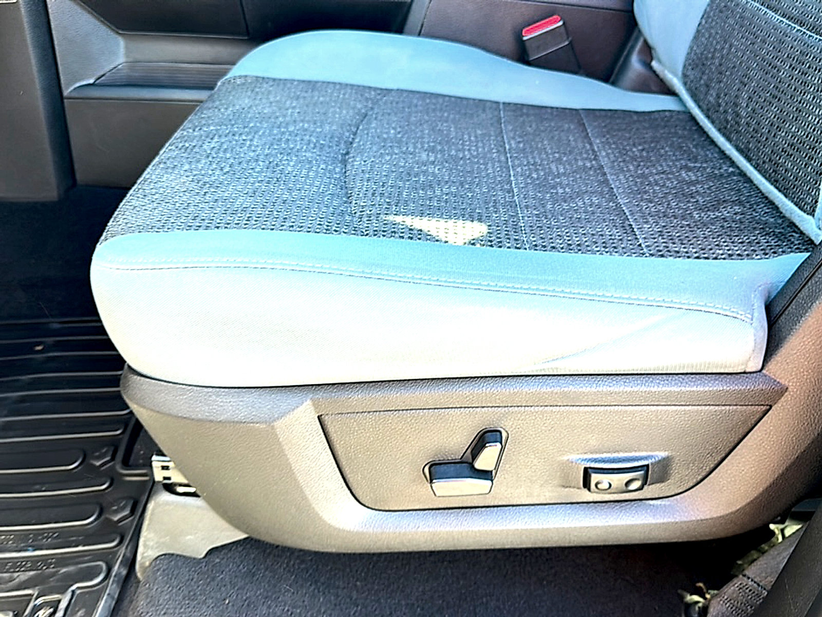 Used 2019 RAM 1500 Warlock w/ Electronics Group AWD/4WD image 15