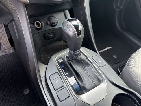 Used 2016 Hyundai Santa Fe SE image 17