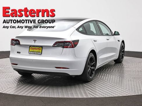 Used 2022 Tesla Model 3 RWD image 5