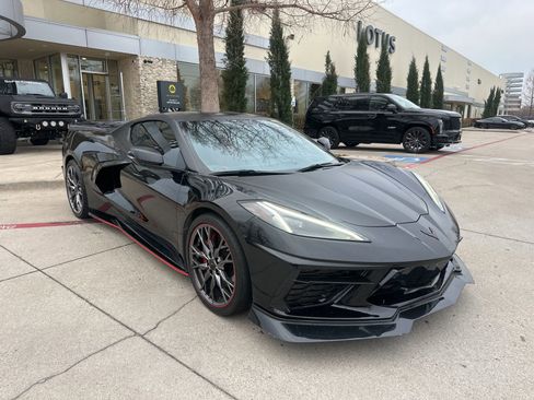 Used 2023 Chevrolet Corvette Stingray Preferred Cpe w/ Z51 Performance Package image 3