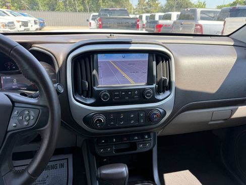 Used 2015 GMC Canyon SLT RWD image 24