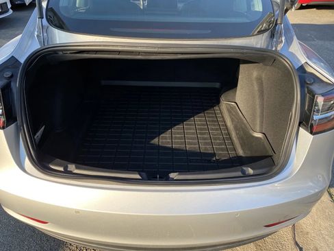 Used 2018 Tesla Model 3 Long Range image 8