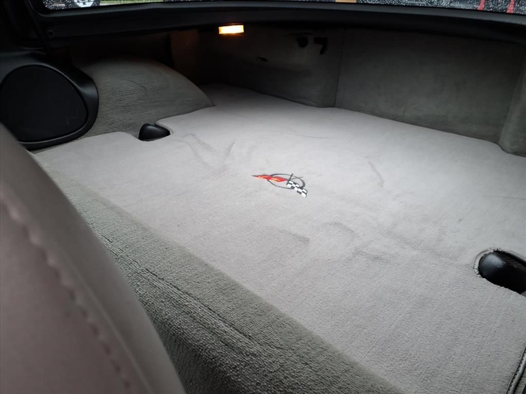 Used 1997 Chevrolet Corvette Coupe RWD image 9