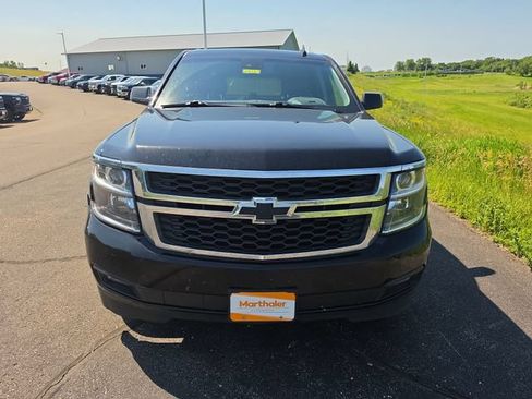 Used 2019 Chevrolet Suburban LT AWD/4WD image 3