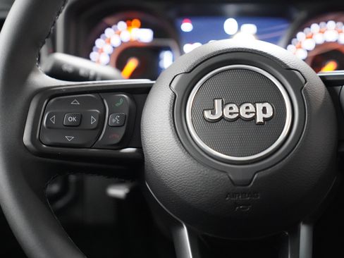 New 2025 Jeep Gladiator Rubicon w/ Safety Group image 19