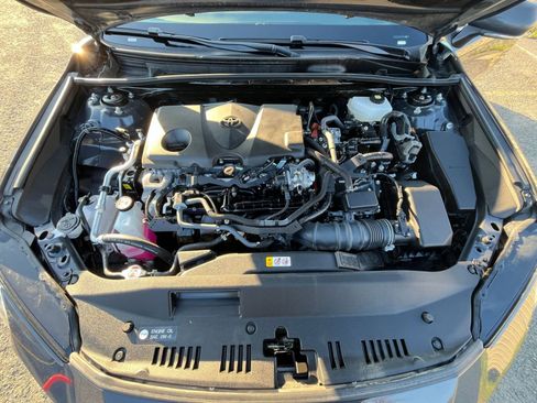 Used 2025 Toyota Camry LE image 32