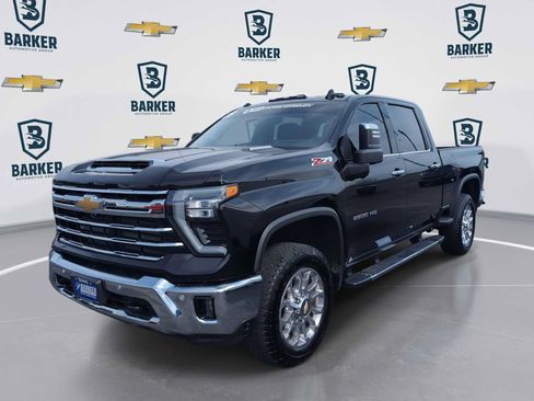 Used 2025 Chevrolet Silverado 2500 LTZ w/ LTZ Premium Package AWD/4WD image 1