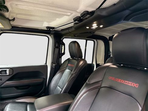 Used 2022 Jeep Gladiator Rubicon w/ Cold Weather Group image 23