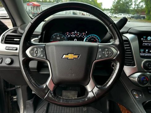 Used 2018 Chevrolet Suburban Premier image 18