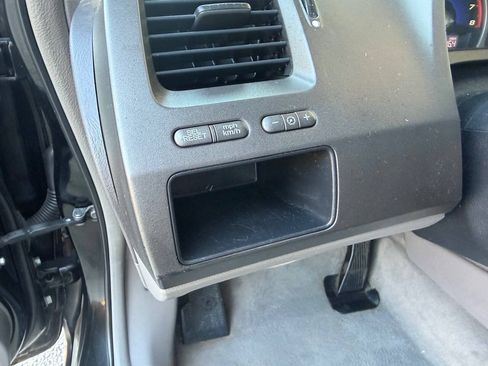Used 2011 Honda Civic LX image 25