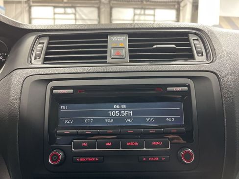 Used 2015 Volkswagen Jetta S image 23