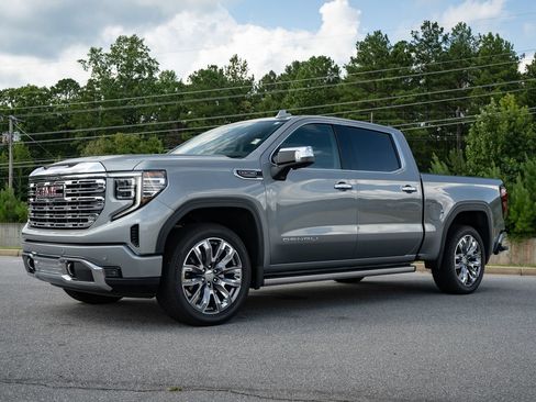 Used 2025 GMC Sierra 1500 Denali w/ Denali Reserve Package AWD/4WD image 9