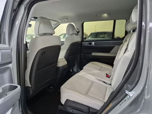 Used 2025 Hyundai Santa Fe SEL AWD/4WD image 24