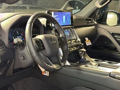 New 2026 Lexus LX 600 4WD w/ Luxury Package image 17