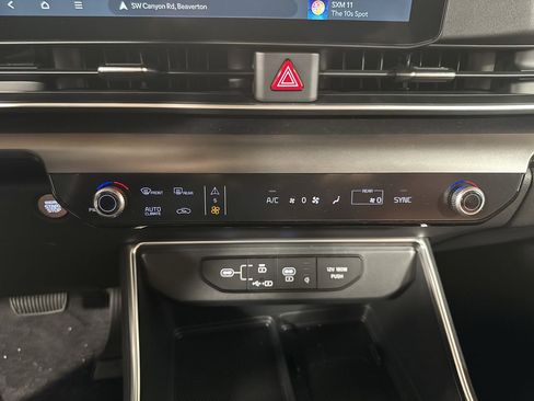 New 2026 Kia Carnival SX w/ SX Dark Edition Package image 24