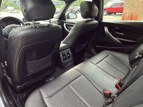 Used 2016 BMW 328i Sedan RWD image 29