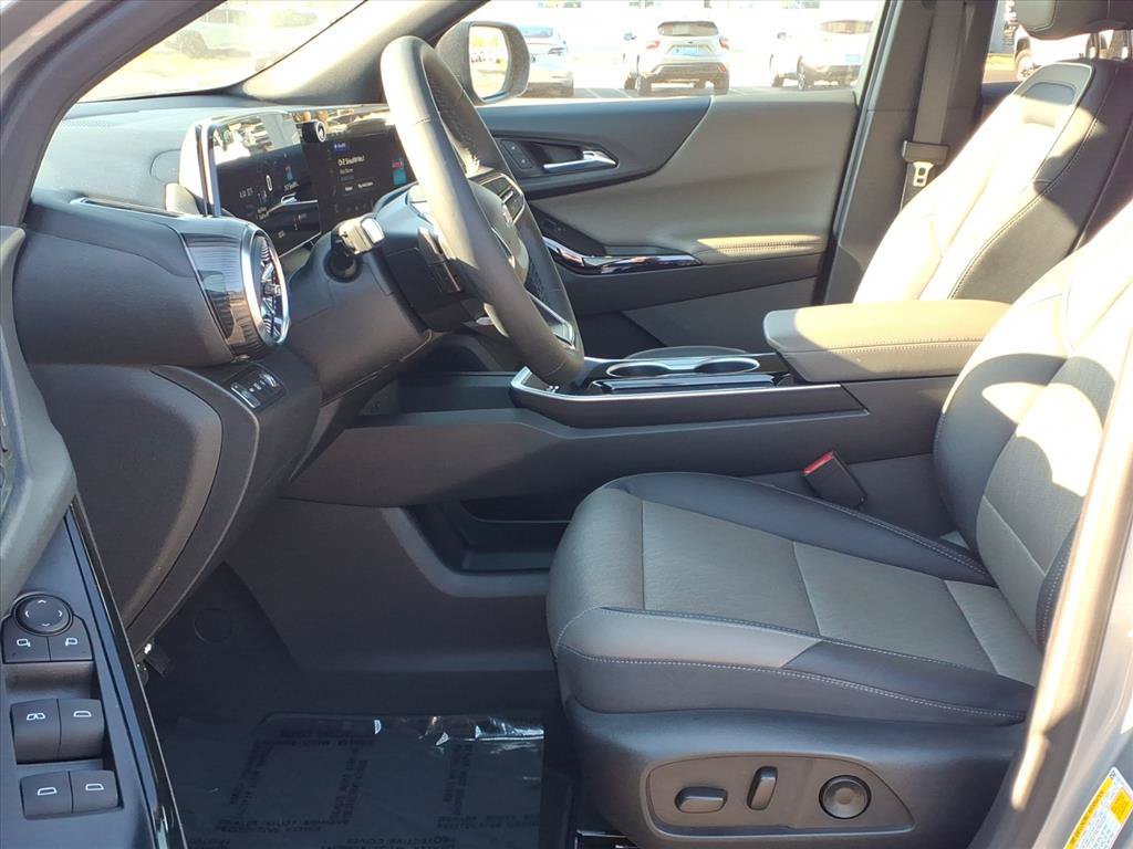 Used 2025 Chevrolet Equinox LT w/ Convenience Package II AWD/4WD image 19
