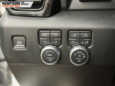 Used 2024 GMC Sierra 2500 AT4 w/ AT4 Premium Plus Package AWD/4WD image 19