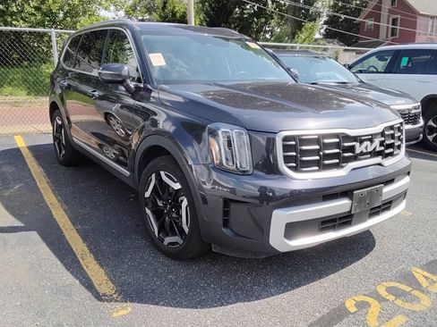 Used 2025 Kia Telluride S AWD/4WD image 12