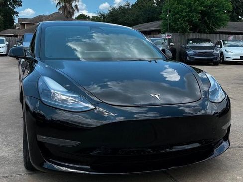 Used 2022 Tesla Model 3 Long Range AWD/4WD image 3