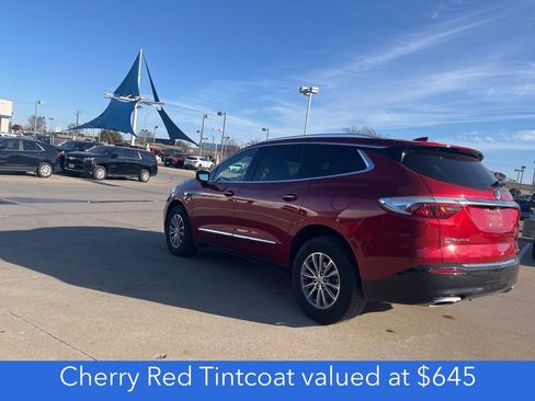 Used 2024 Buick Enclave Premium image 3