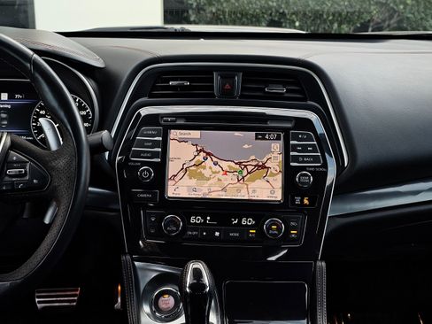 Used 2023 Nissan Maxima SR w/ Sport Mat Group image 21